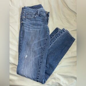 Low rise skinny jeans